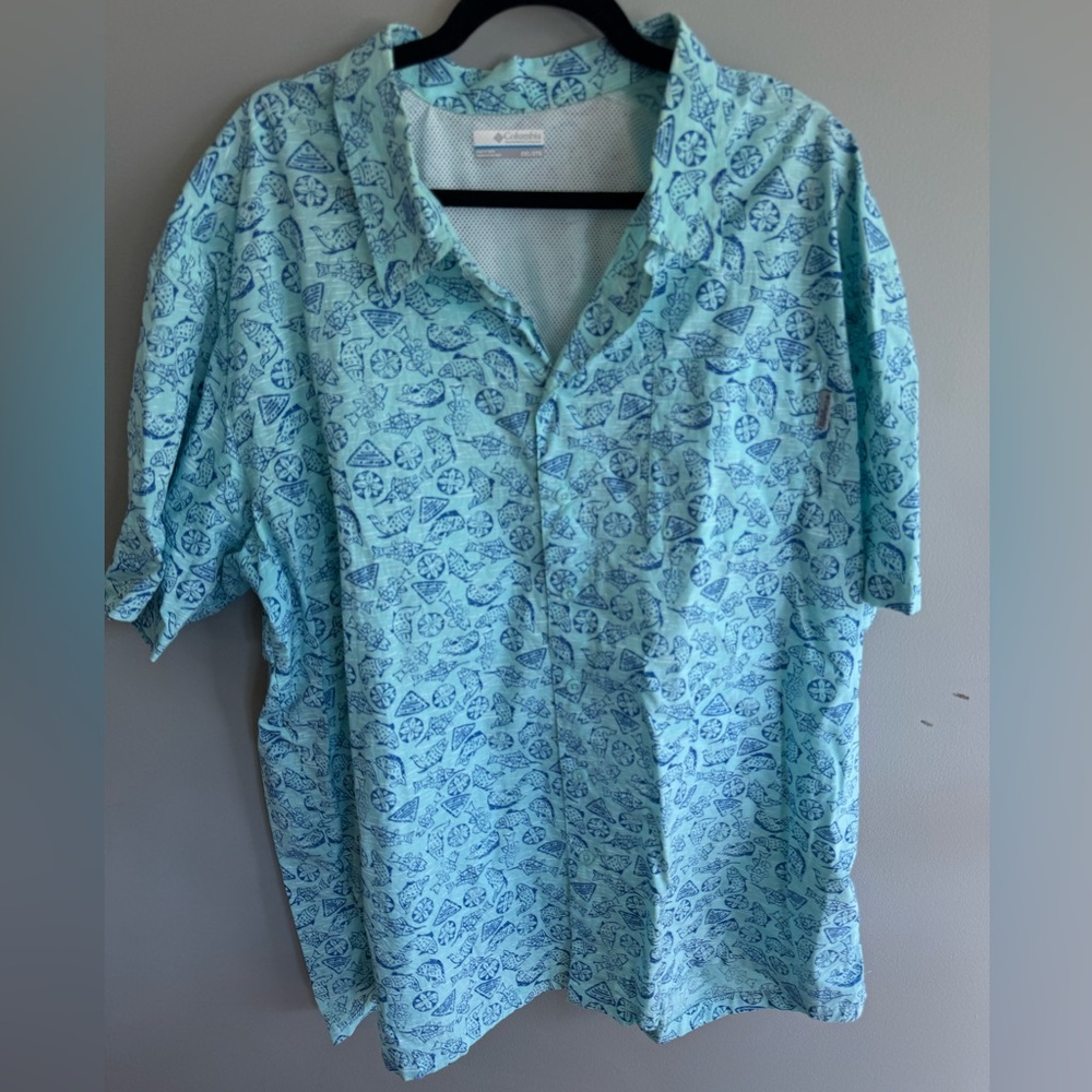 Columbia Button Up 2XL